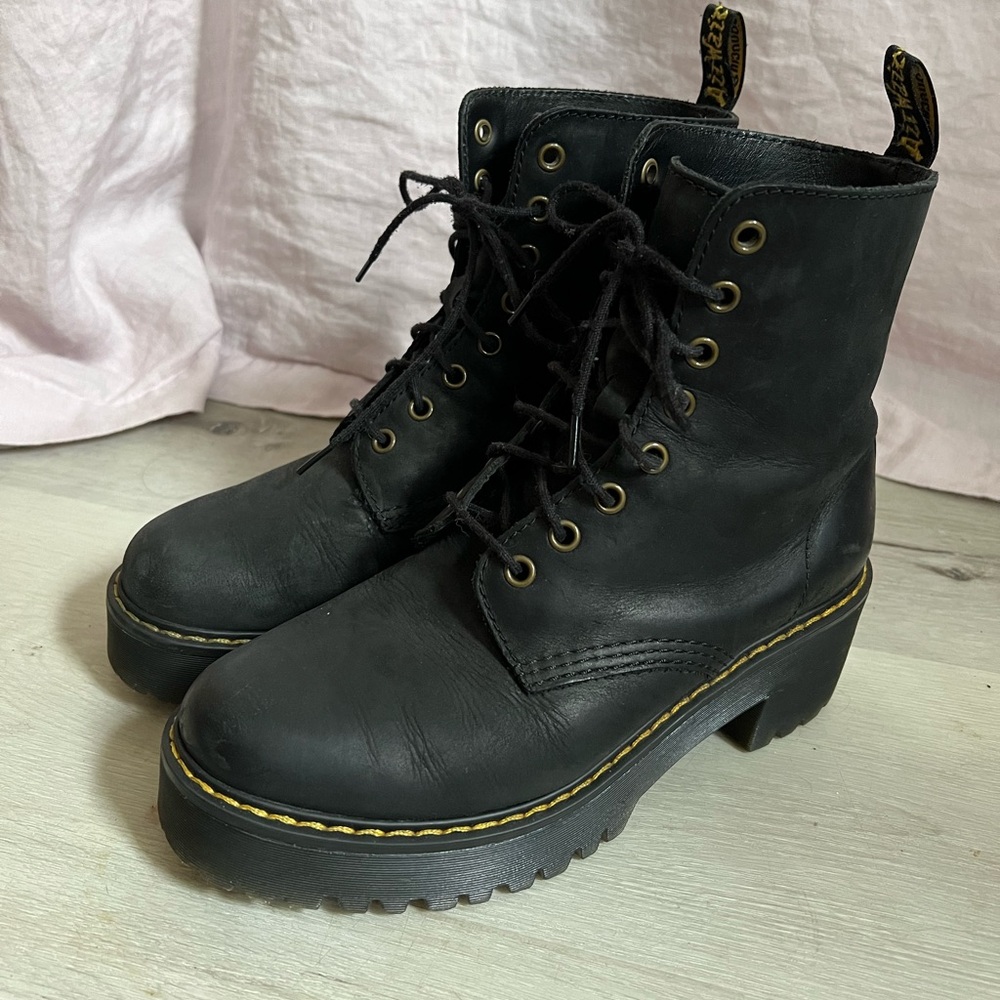 Like-new Dr. Martins size 8